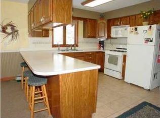 16742 Peach Ridge Ave, Kent City, MI 49330