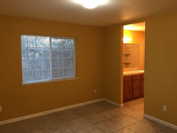 5th image of 4037 43rd St