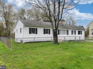 810 Seymour Rd, Bear, DE 19701