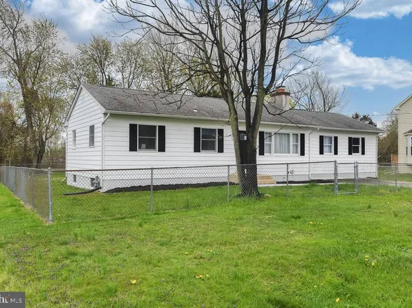 810 Seymour Rd, Bear, DE 19701
