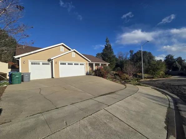 1163 Sunriver Ln, Redding, CA 96001