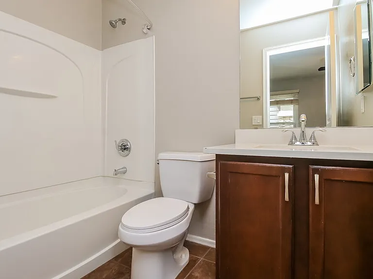 4068 E Windsor Dr — Photo 13