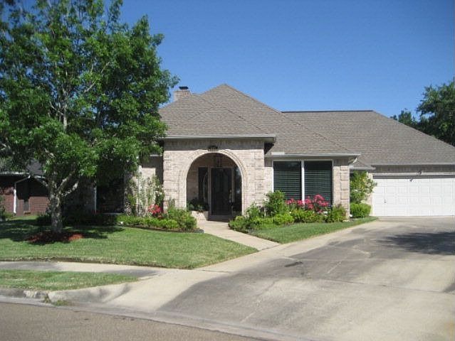 1st image of 607 Charleston Dr