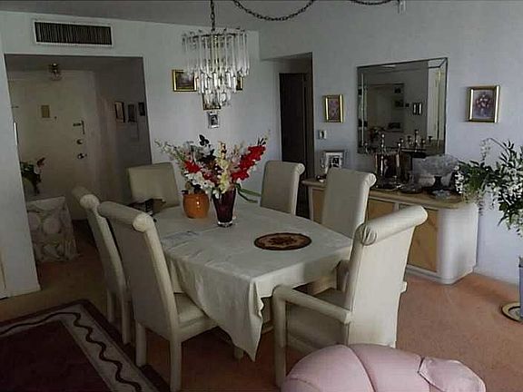 5th image of 5001 Collins Ave APT 3F
