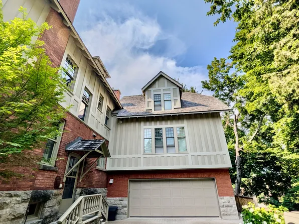 459 Buena Vista Rd #A, Ottawa, ON K1M 0W2