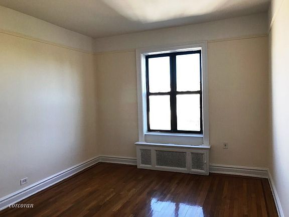 3rd image of 25 Eastern Pkwy APT 5D