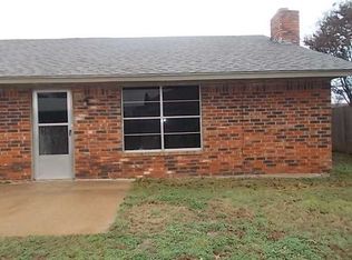 928 Linn Ln, Yukon, OK 73099