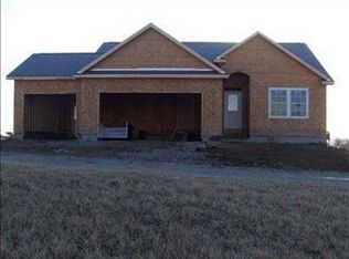 1412 Kickapoo Creek Rd, Bloomington, IL 61705