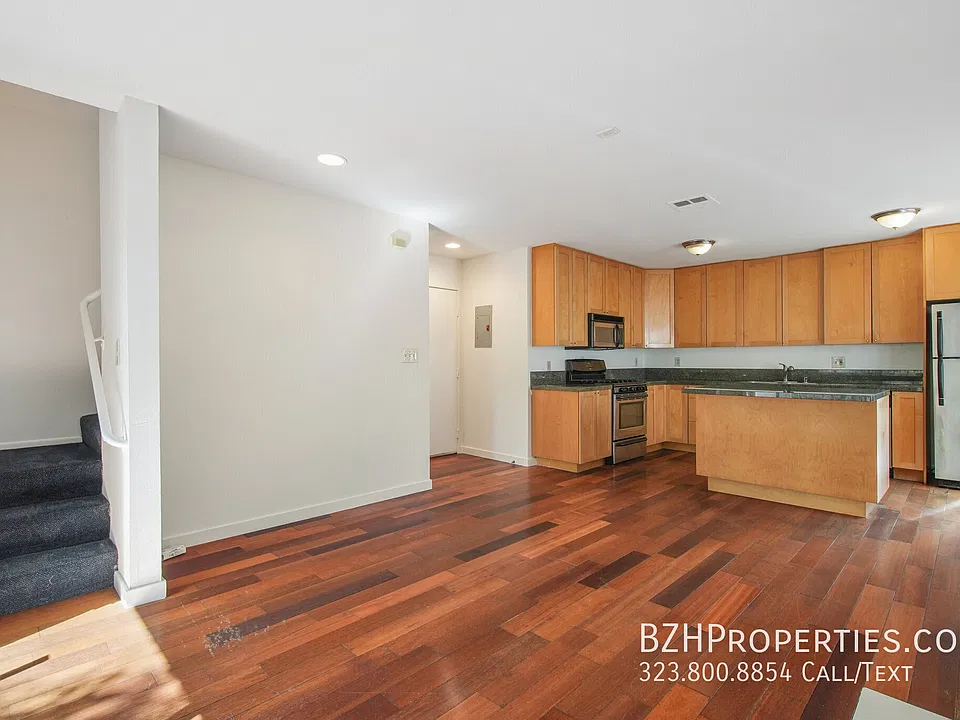 937 Wilcox Ave #7A