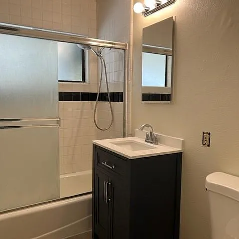 320 Lomitas Ln — Photo 3