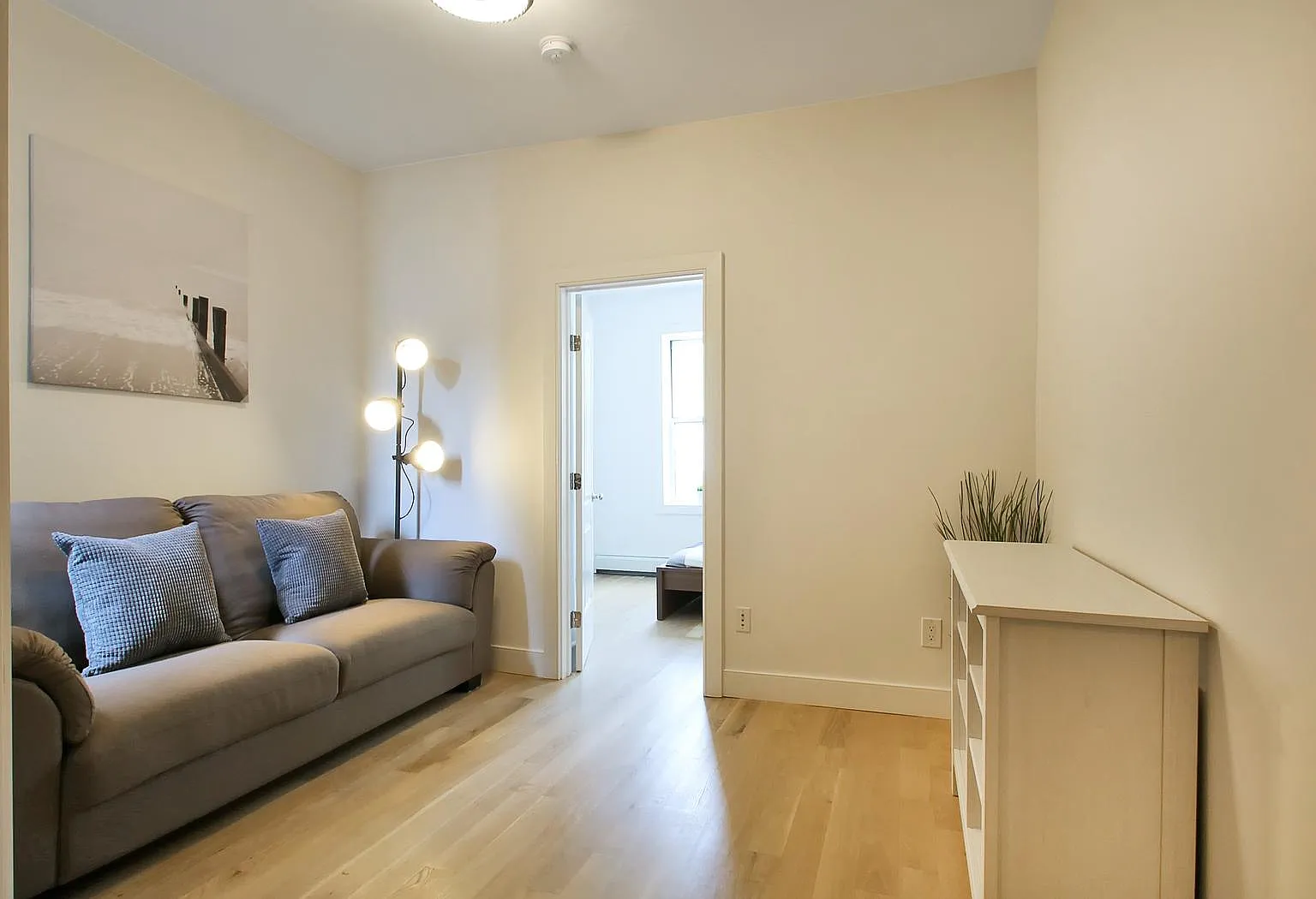 2 bed, 600 sqft, $1,950 — Photo 4
