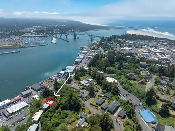 1212 SW Lee St APT 11, Newport, OR 97365