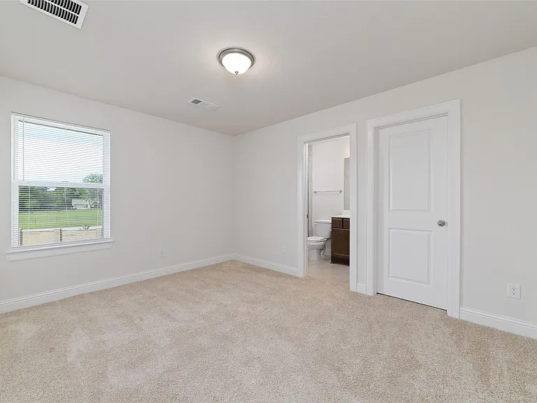 1911 Hickory Grove Ln — Photo 30