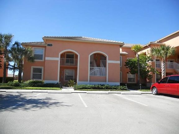 4th image of 20020 Barletta Ln Unit 521