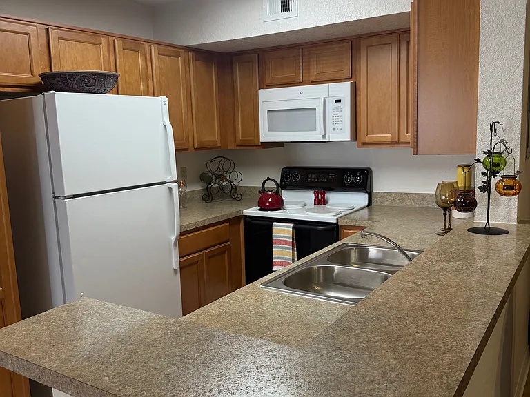 River Park Apartments — Photo 64