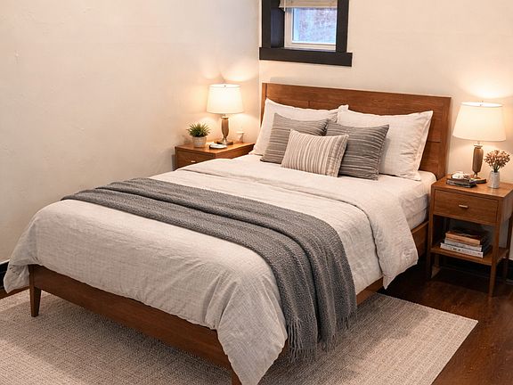 5th image of 1107 N Sacramento Ave APT 2