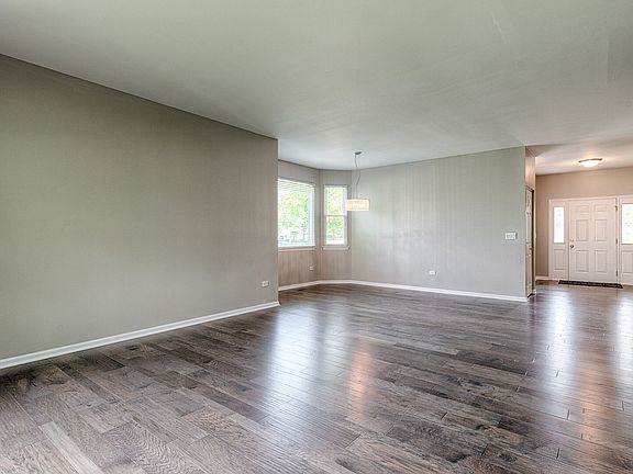 4th image of 20929 W Blossom Ln