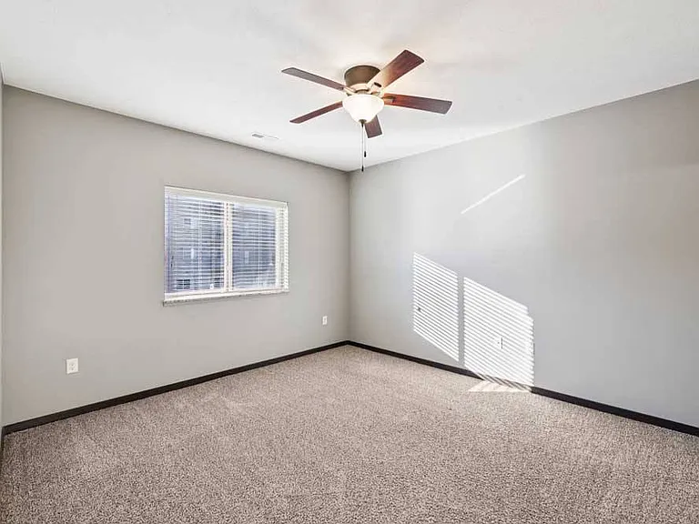 The Flats at 84 — Photo 181