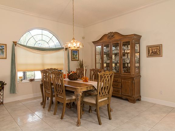 4th image of 86 Wood Haven Dr
