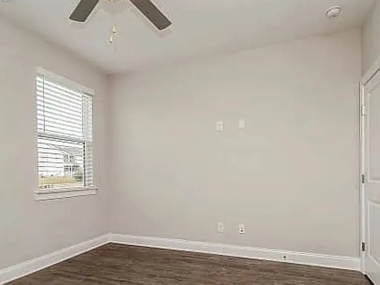 125 Dimaggio Dr — Photo 3