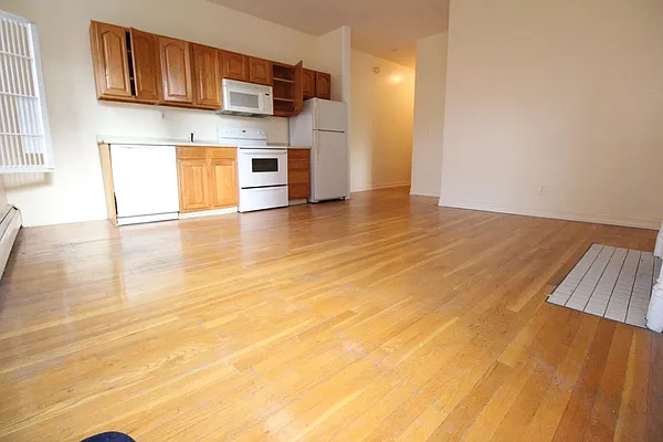 Rented by Luxor Homes & Investment Realty | media 4