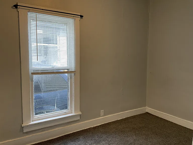 1807 Hale Ave — Photo 6