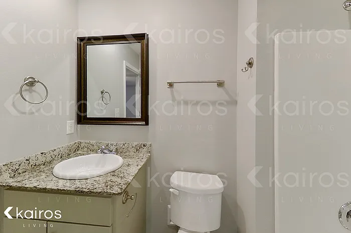 2103 Perry St #A — Photo 13