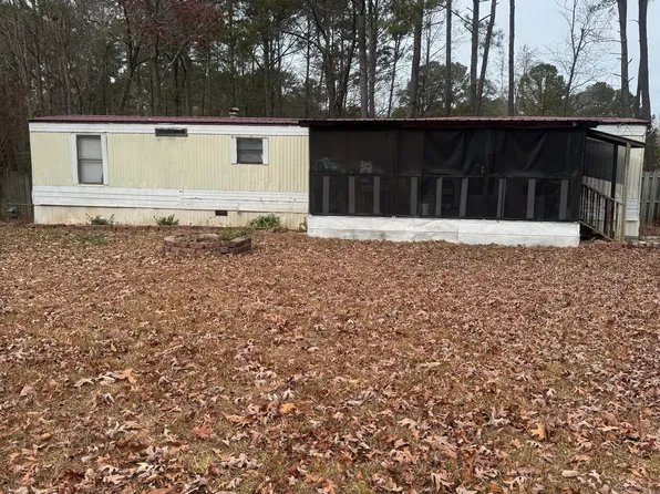 40 Huckleberry Ln, Winder, GA 30680