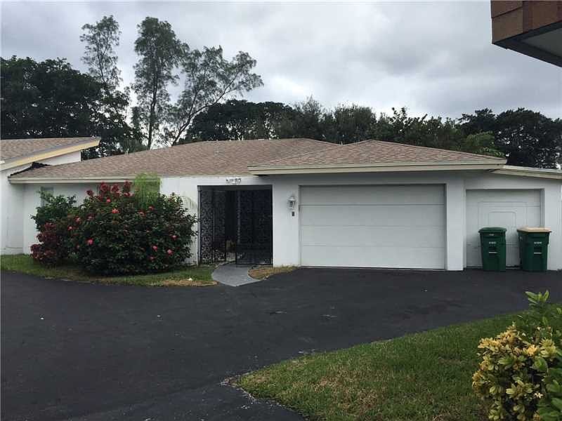 1st image of 5710 Melaleuca Dr
