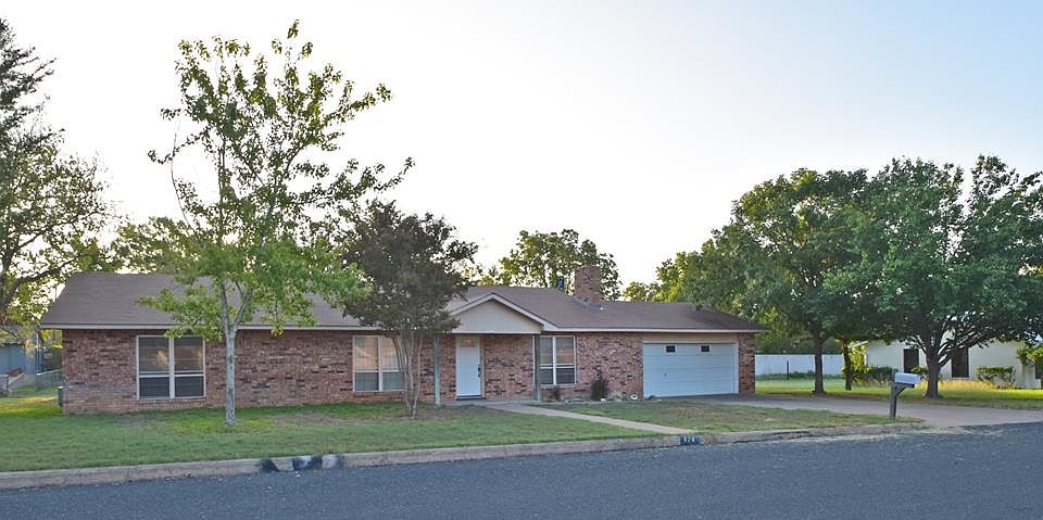 1st image of 114 Crestwood Dr #4