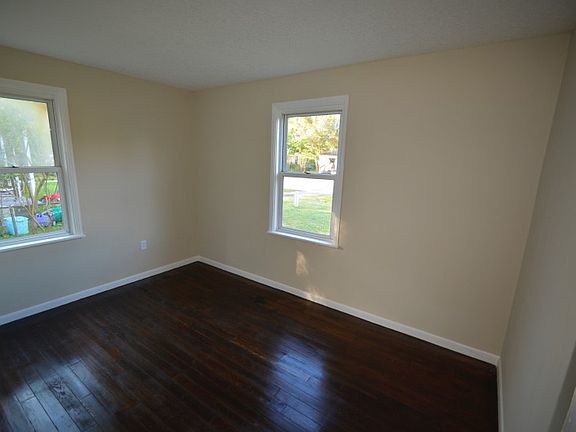 3rd image of 6014 Lynnwood Ave