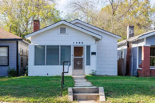 1306 Avenue R Photo 1