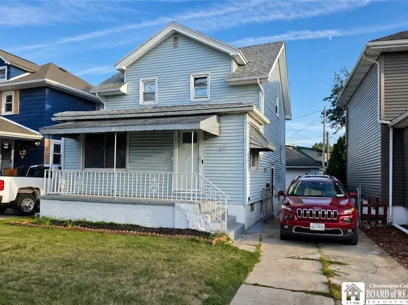 39 Jackson Ave, Lackawanna, NY 14218