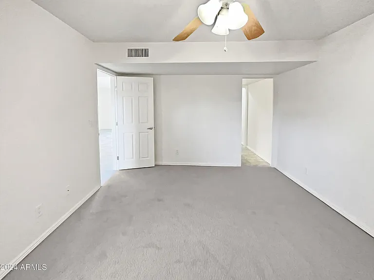 8339 N 59th Dr — Photo 5