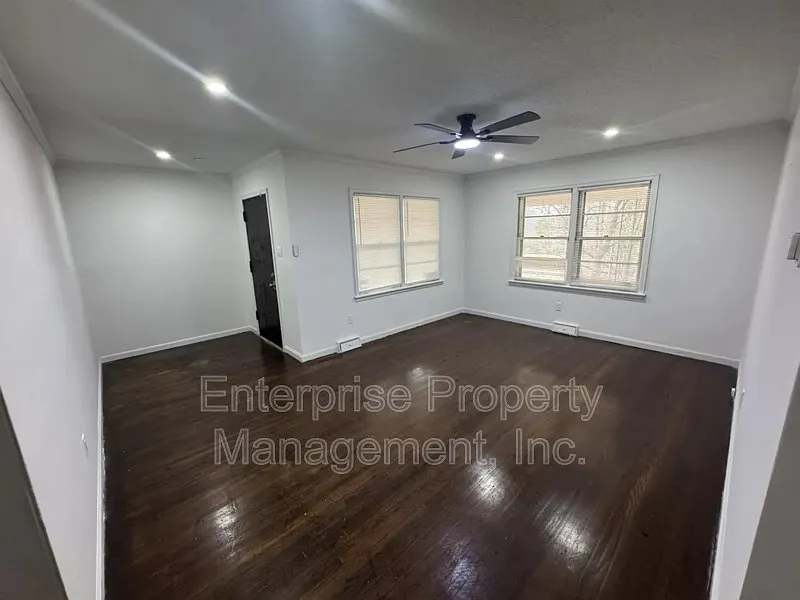 3 bed, 1.5 bath, 1186 sqft, $1,250 — Photo 3