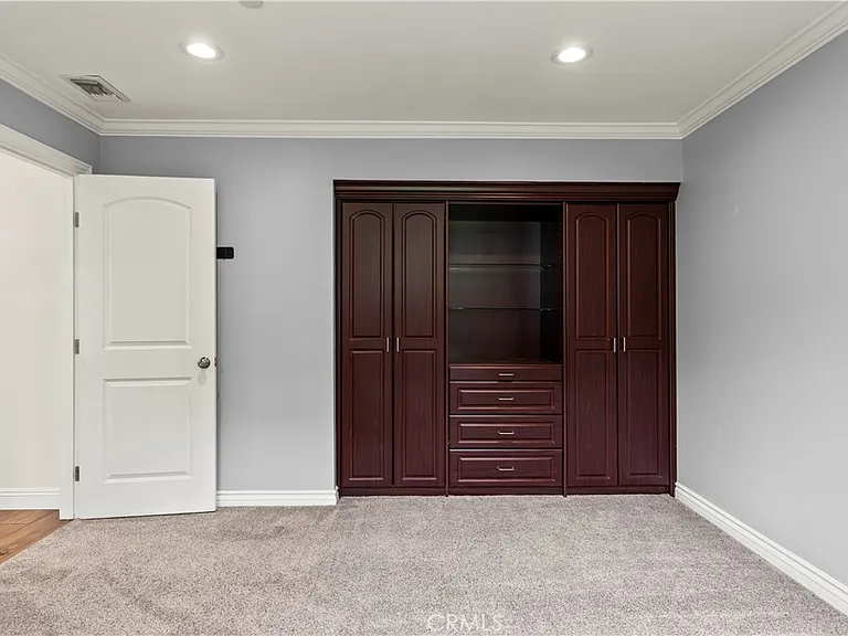 1096 Canyon View Dr — Photo 28