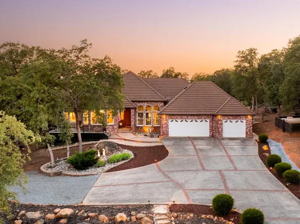 13205 Moss Rock Dr, Auburn, CA 95602