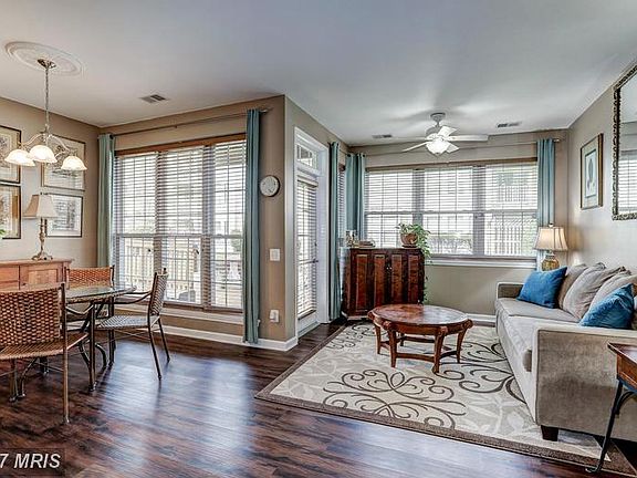 4th image of 8236 Catbird Cir Unit 101