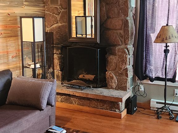 4th image of 100 Hideaway Dr #9