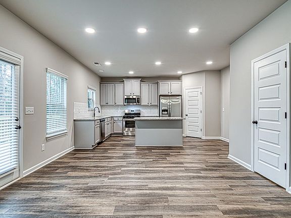 2nd image of 220 Villa Grande Dr