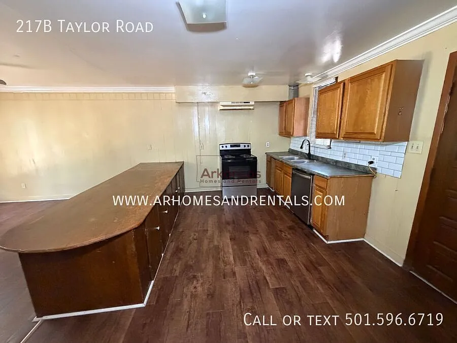 217B Taylor Road | 1 Bedroom | 1 Bathroom 1/2 Off First Month's Rent — Photo 4