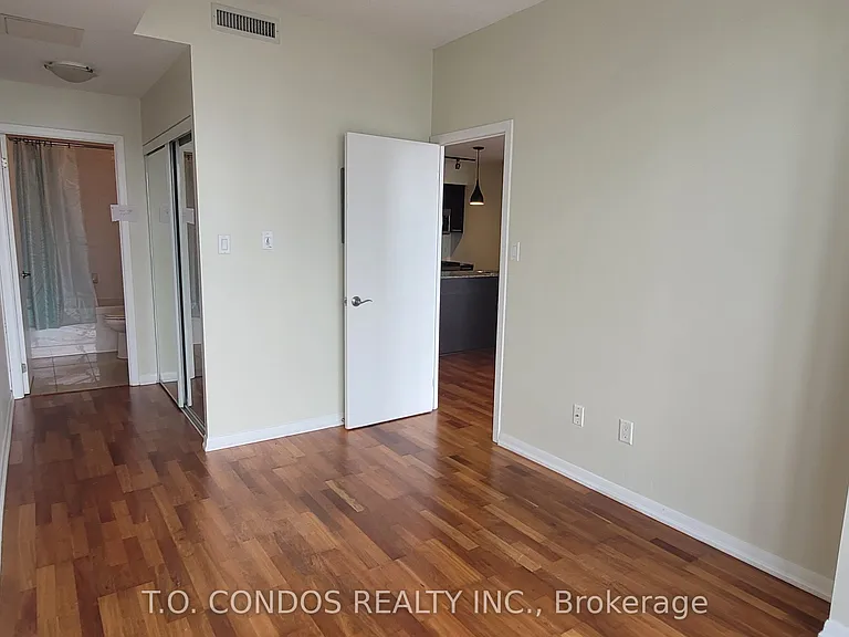 38 Grenville St #3801 — Photo 11