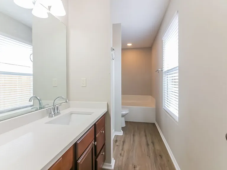 10769 Braemoor Dr — Photo 12