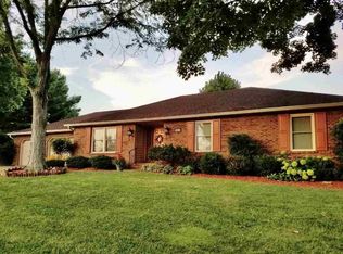 212 Saint Albans Dr, Bowling Green, KY 42103