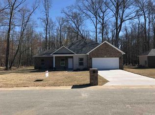 16 Cambridge Ln, Jacksonville, AR 72076
