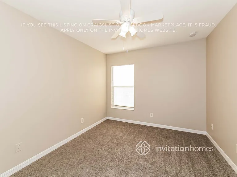 10229 36th Ct E — Photo 10