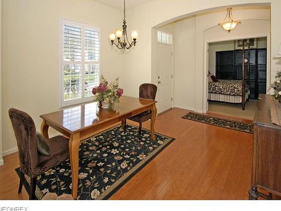 5th image of 38770 Renwood Ave