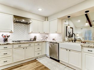 9723 Kemp Forest Dr, Houston, TX 77080