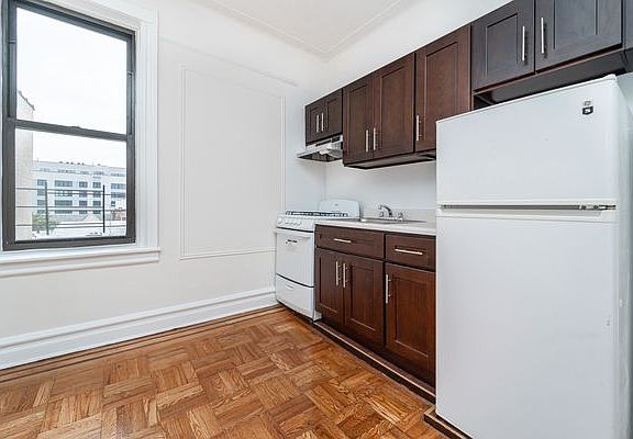2nd image of 31-50 33rd St #6B