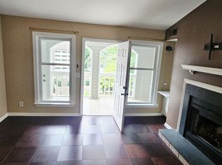 430 Queens Rd APT 131, Charlotte, NC 28207